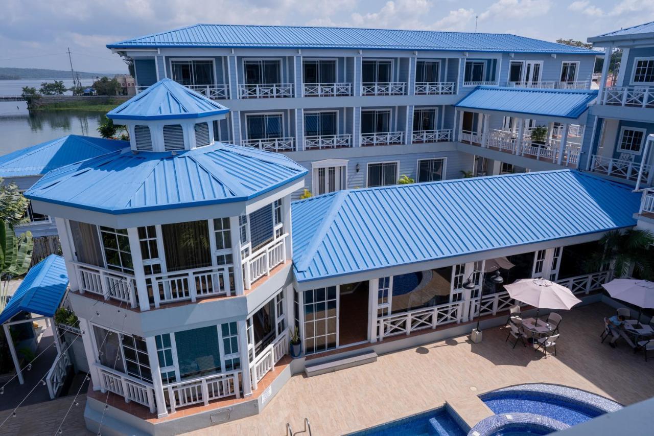 Hotel Casona Del Lago Flores Exteriör bild